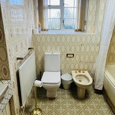 Villa Unwind In Comfort At Cosy Caradus Your 4 Bedroom Sweet Home!