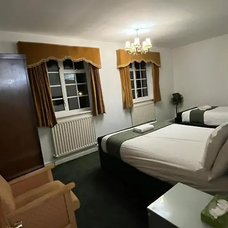 Villa Unwind In Comfort At Cosy Caradus Your 4 Bedroom Sweet Home!