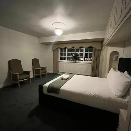 Unwind In Comfort At Cosy Caradus Your 4 Bedroom Sweet Home! Villa *