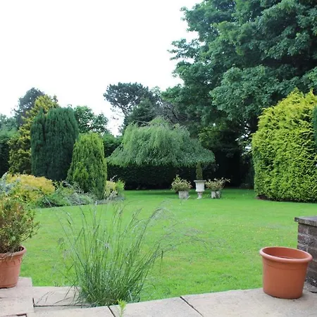 Unwind In Comfort At Cosy Caradus Your 4 Bedroom Sweet Home! *